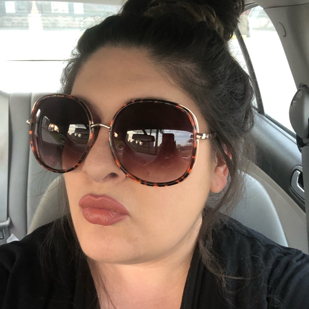 Meet your Posher, Valerie